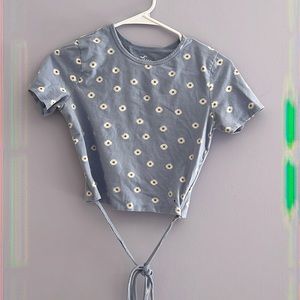 Hollister must have collection baby tee light blue daisy tie t shirt